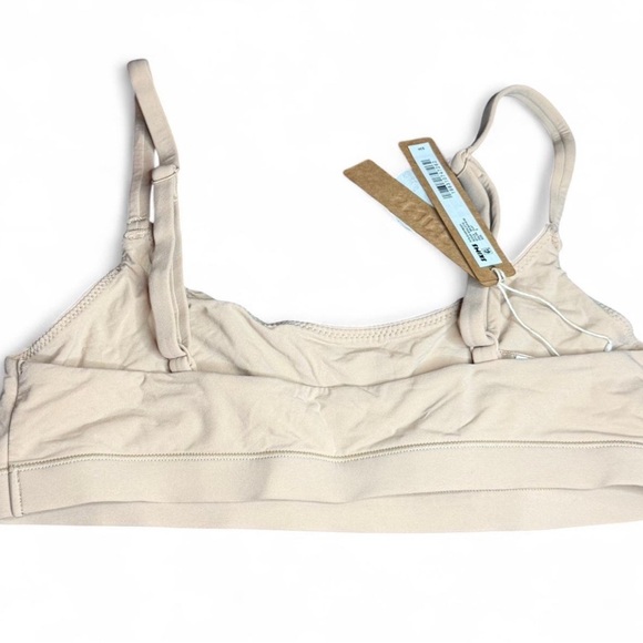 SKIMS FITS EVERYBODY SCOOP
BRALETTE - Picture 2 of 4